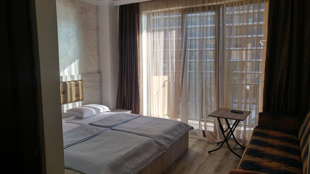 Standard Double room with balcony (twin beds)