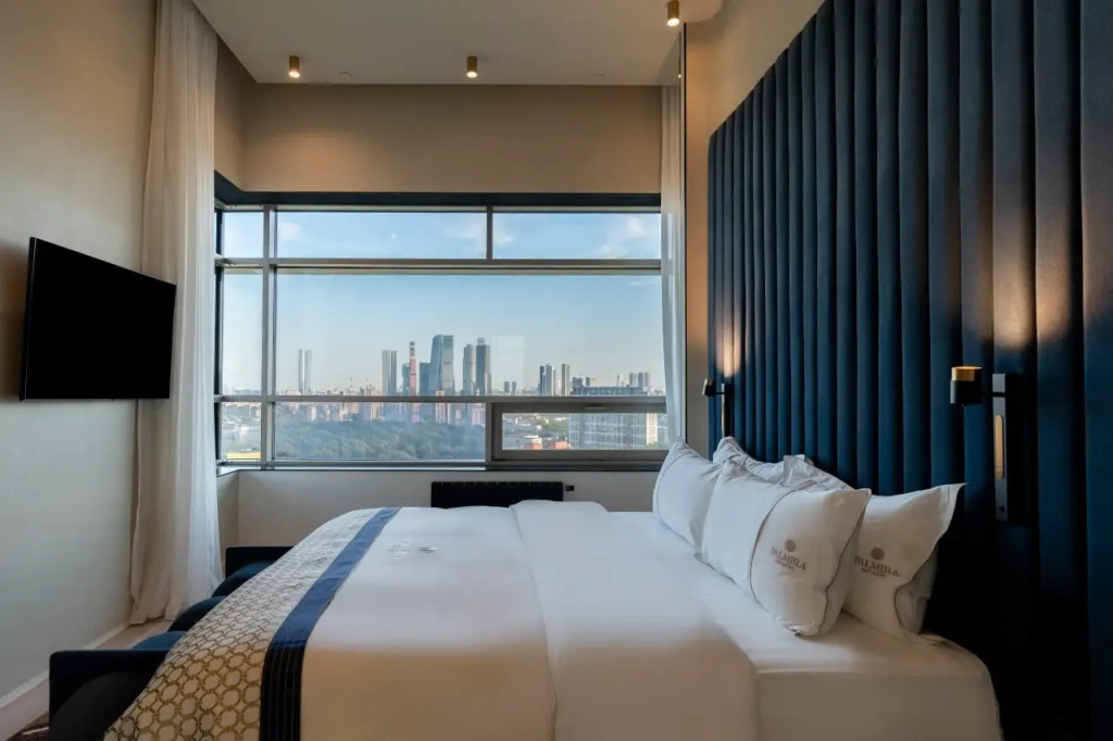 Palmira Art Hotel Room Type - SPA Access Double Suite with Moscow City View full double bed