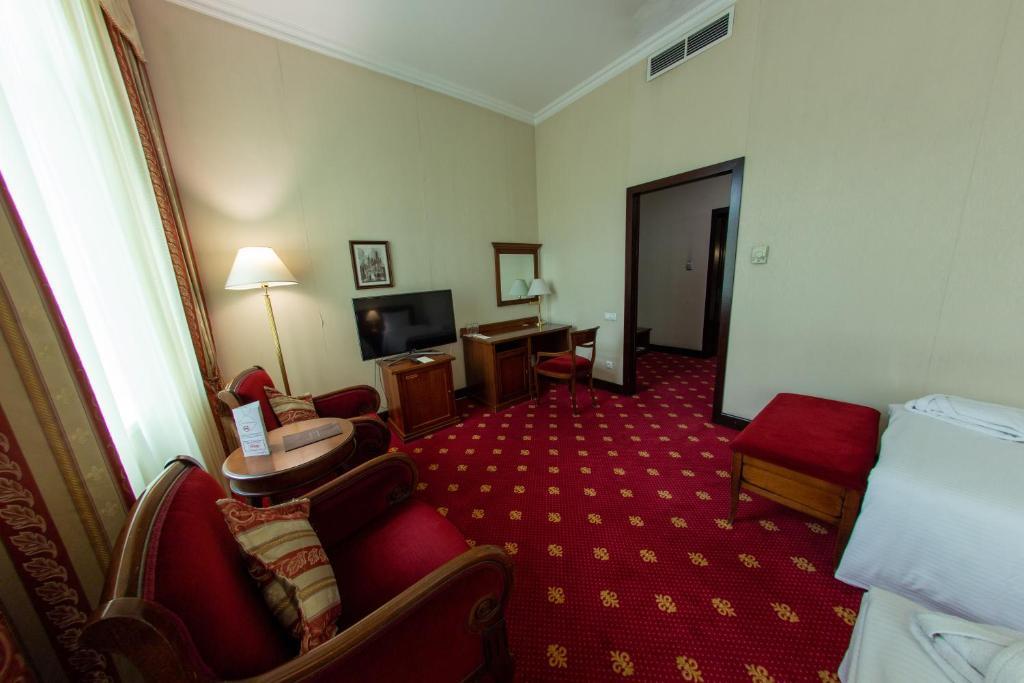 Двухместный номер Superior 2 отдельные кровати в Grand Hotel Tien Shan
