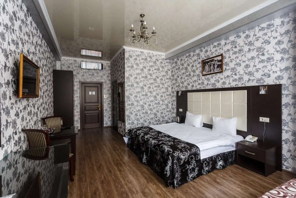 Verona Hotel Room Type - Double Junior Suite full double bed