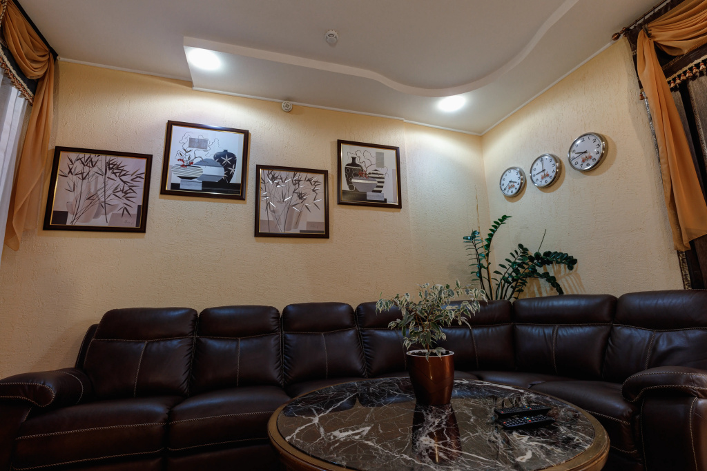 Lobby & Reception