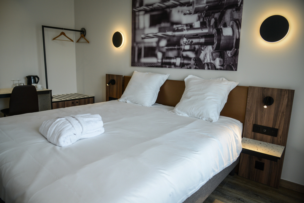 Standard Double room with view (full double bed)