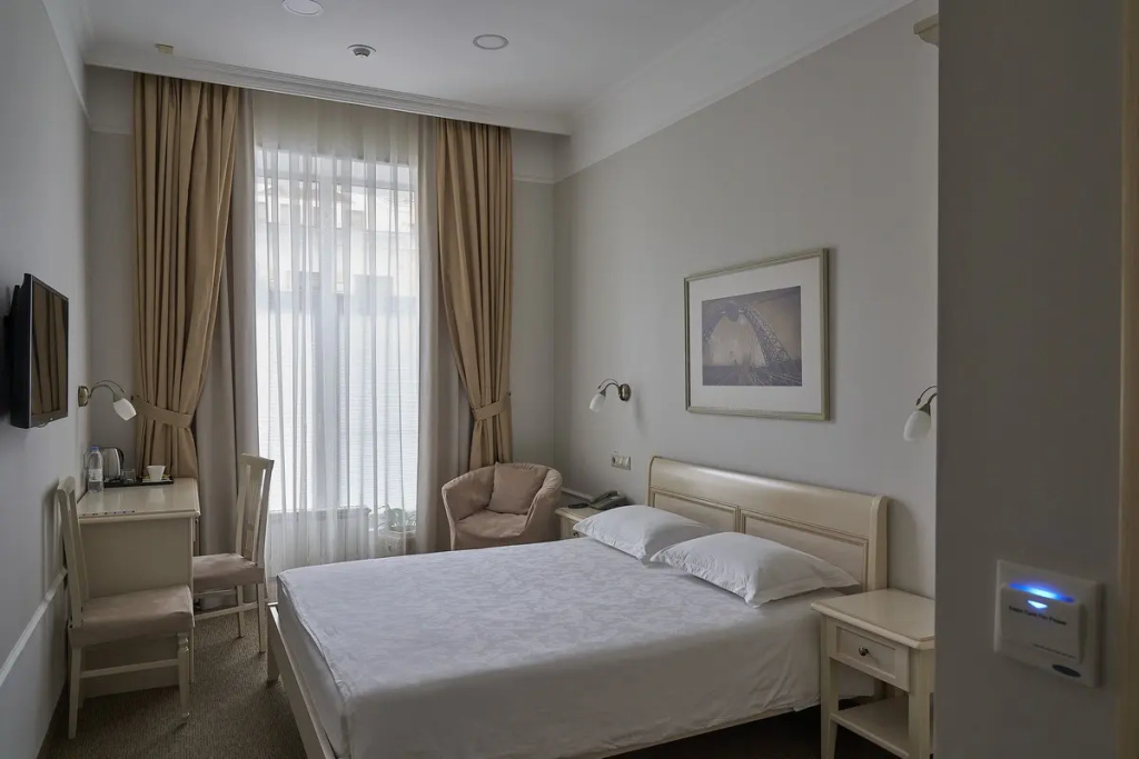 Astor Hotel Room Type - Standard Double room full double bed