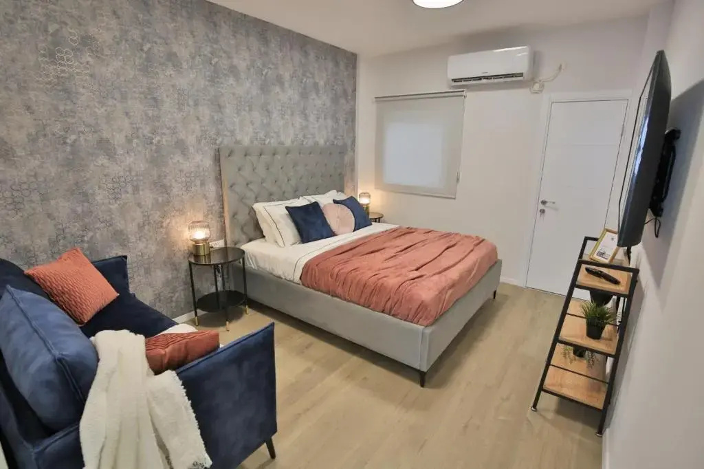 Cozy and Stylish Davinci Apartments