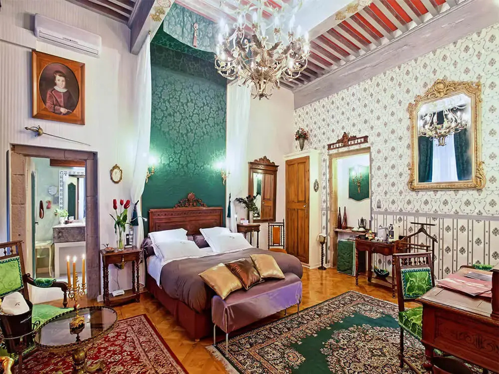 Deluxe Suite