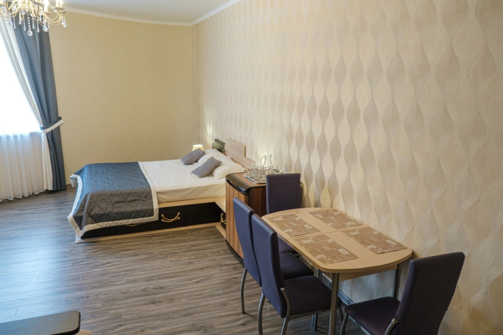 Family Double room with balcony (full double bed)