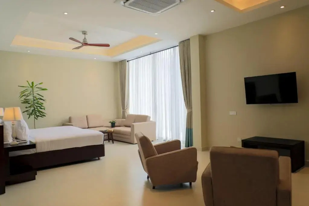 Deluxe Triple room with balcony and with mountain view