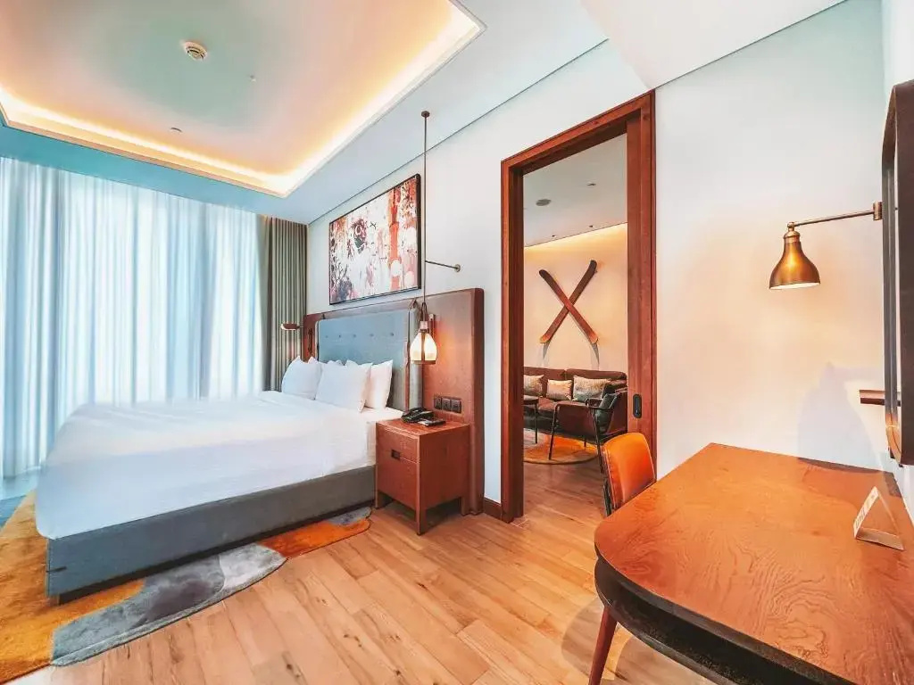 Double Suite (full double bed)