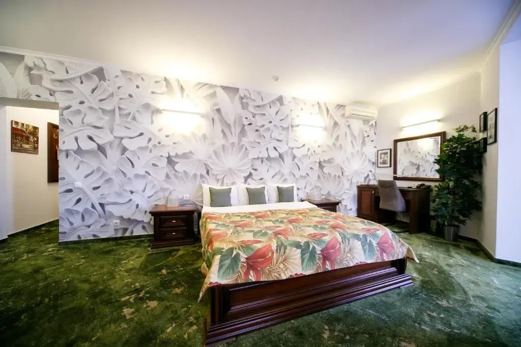 Petrovskij Passazh Hotel Room Type - Deluxe Double room twin beds