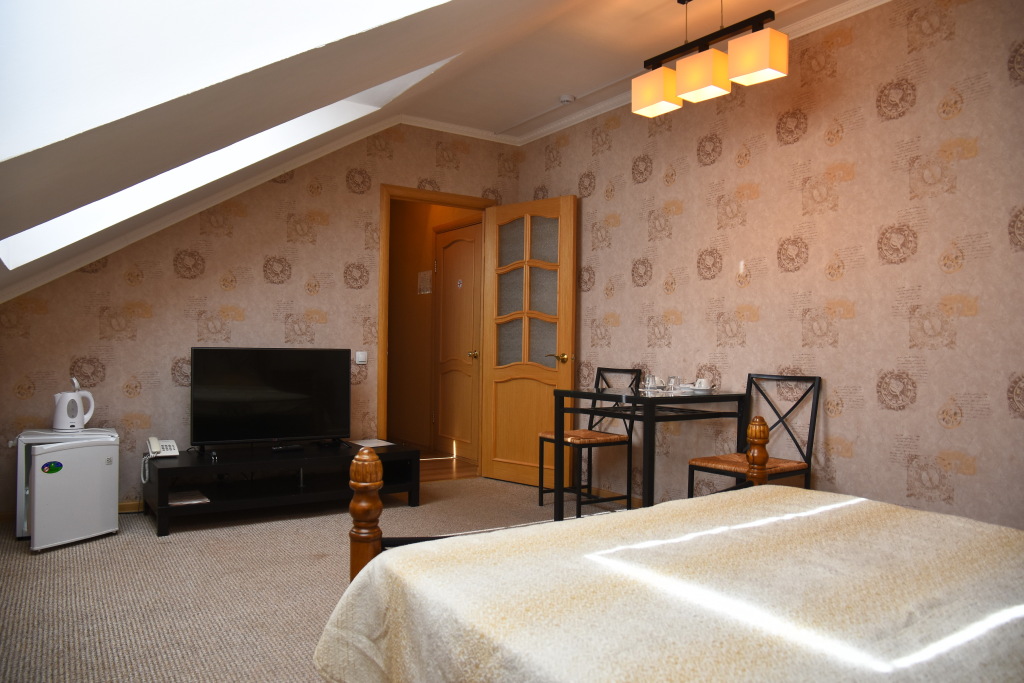 Двухместный номер Комфорт Мансарда двуспальная кровать в Вкс