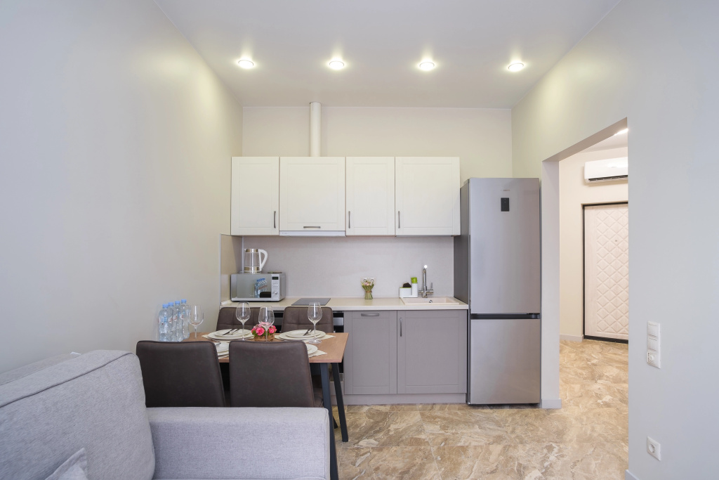 Отель Апартаменты Red Apartments Арт Лайт Сити Моне в Сириусе