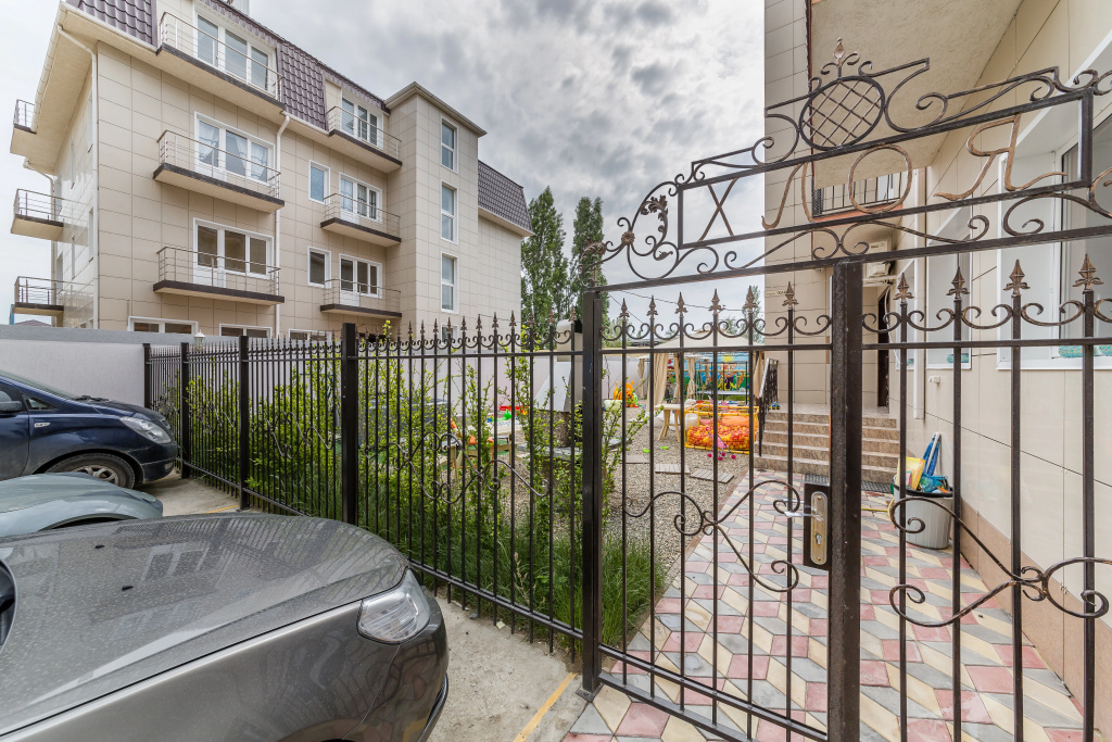 Balcony & Terrace