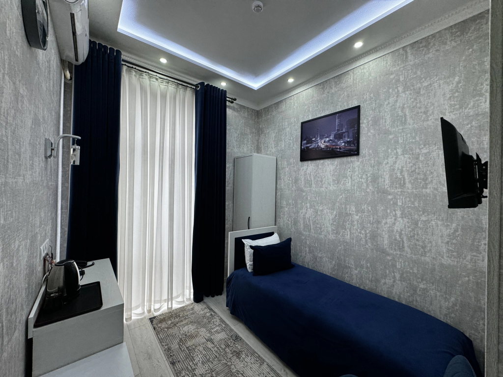 Standard Single room with view