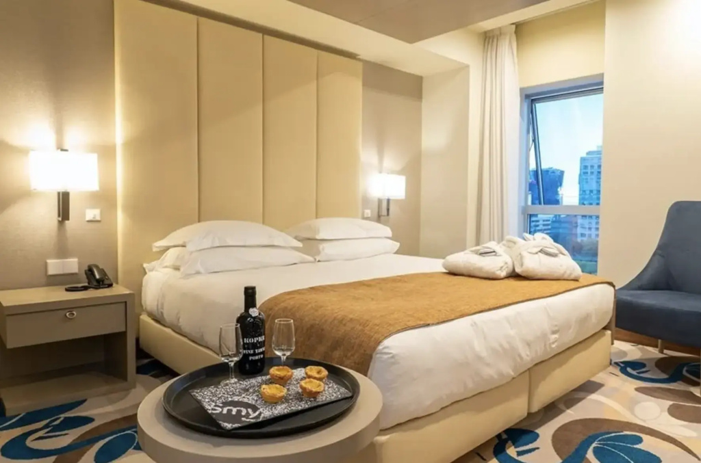 Double Suite (full double bed)