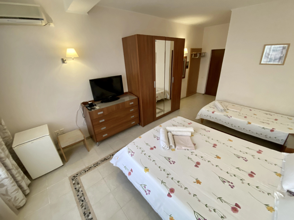 Deluxe Triple room with sea view