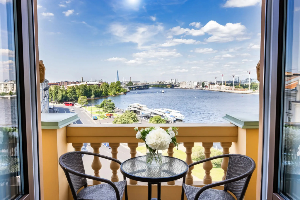 Отель River Palace — фото