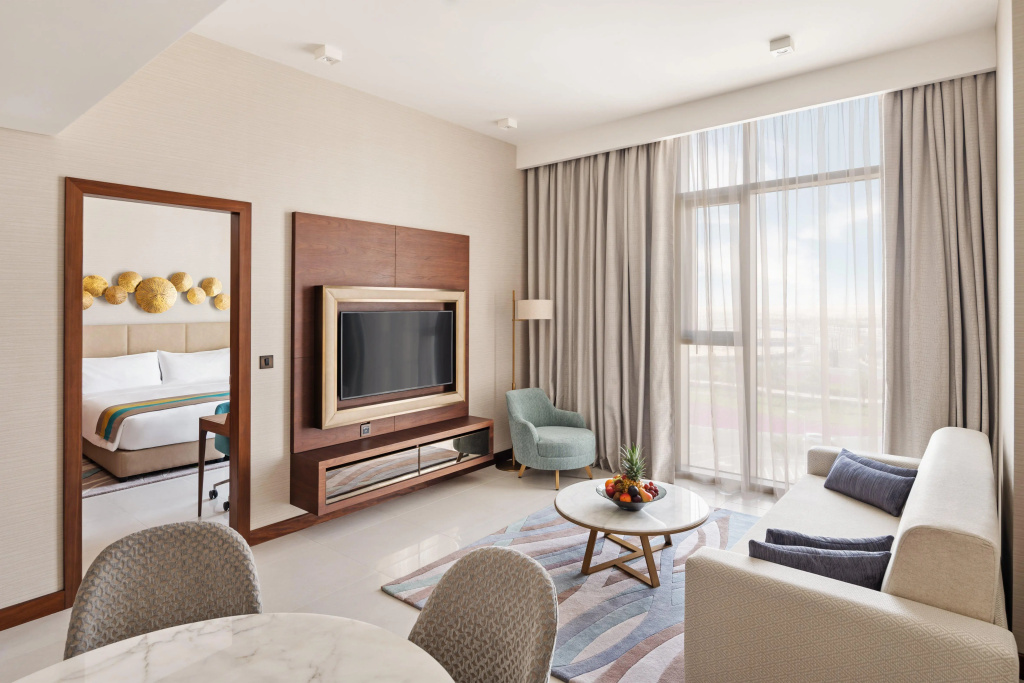 Holiday Inn Dubai al-Maktoum Airport, an IHG Hotel — фото