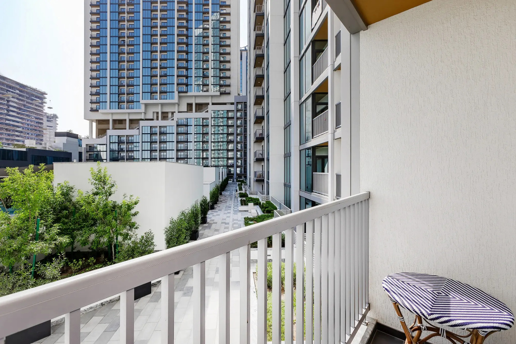 Vdokhnovlyayuschie 1BR V Sobha Hartland Apartments