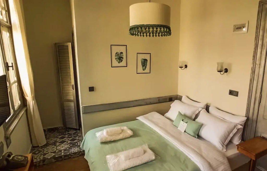 Standard Double room with partial sea view (full double bed)