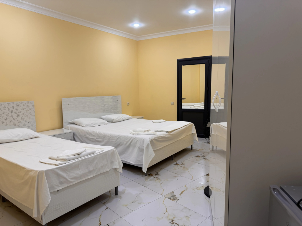 Economy Triple room