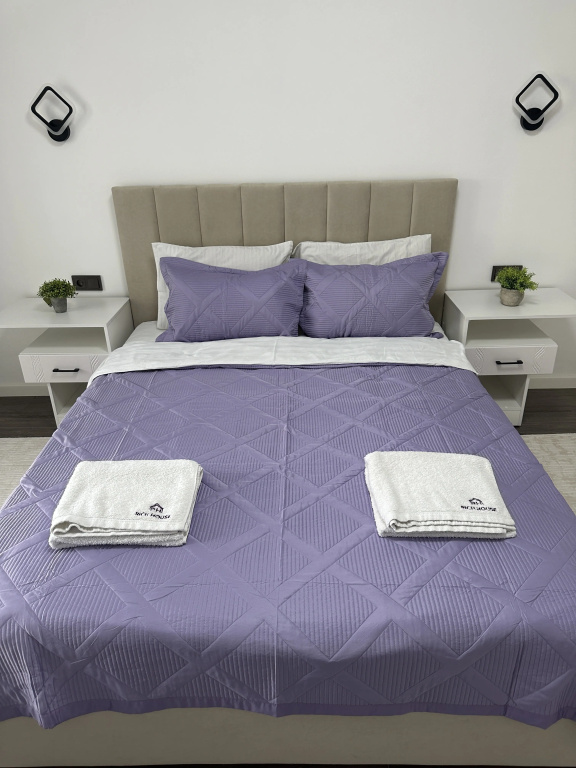 79 Na Akademicheskoy Apartments
