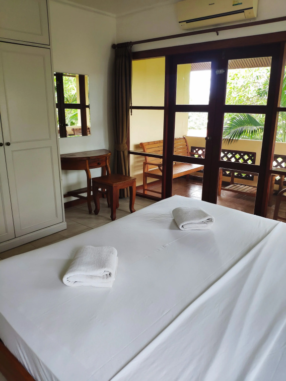 2 Bedrooms Quadruple Family Apartment with balcony and with view