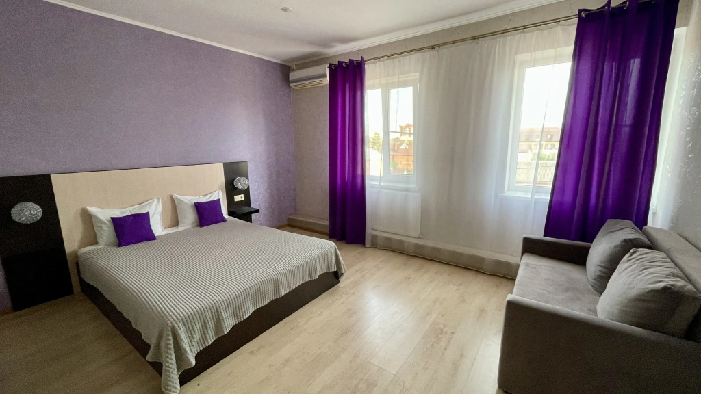 Vista Hotel Room Type - Standard Double room full double bed