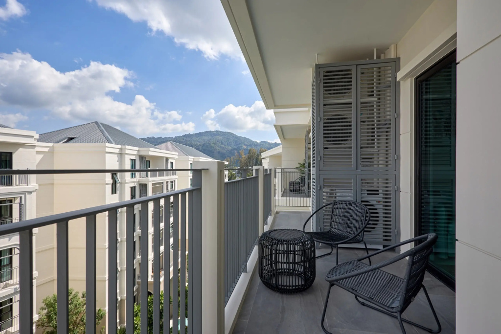 Title Legendary 2 Bedroom D704 Apartments