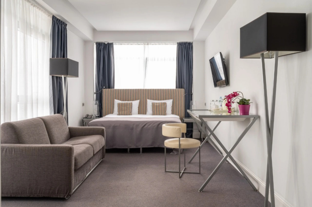 Hotel Butik-Otel Adriano Room Type - Double Junior Suite with balcony full double bed