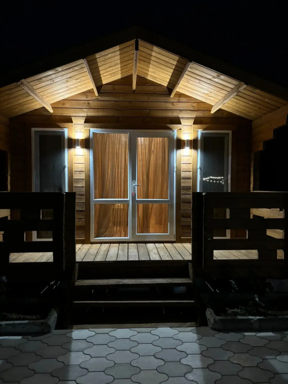 Guest house Mayak Village