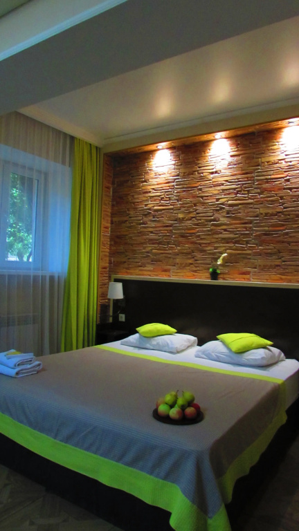 Double Suite (full double bed)