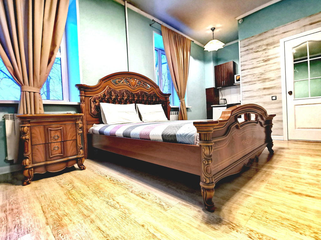 Comfort room with city view