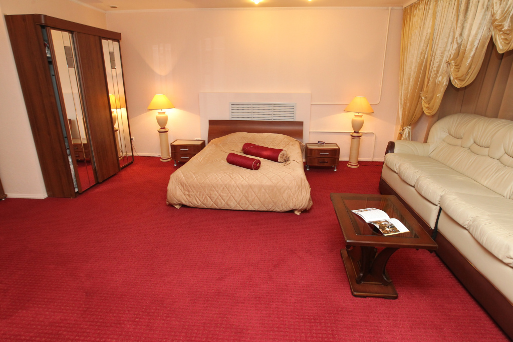 Dauriya Hotel Room Type - Double Studio with Kitchen full double bed