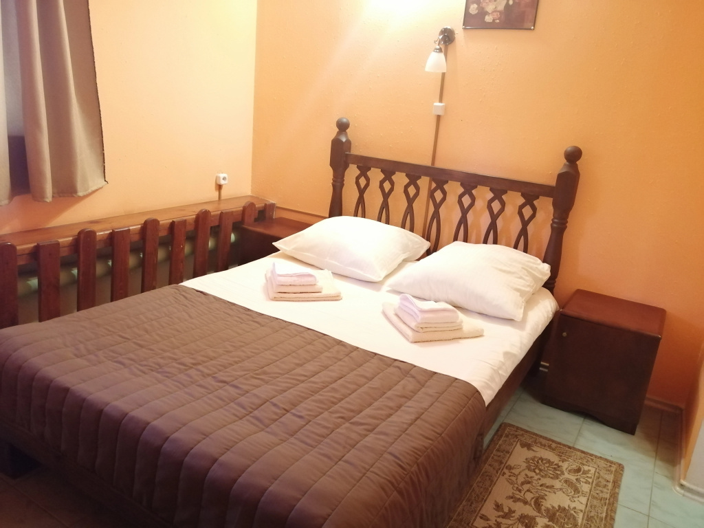 Rubikon Hotel Room Type - Standard Double room with courtyard view full double bed