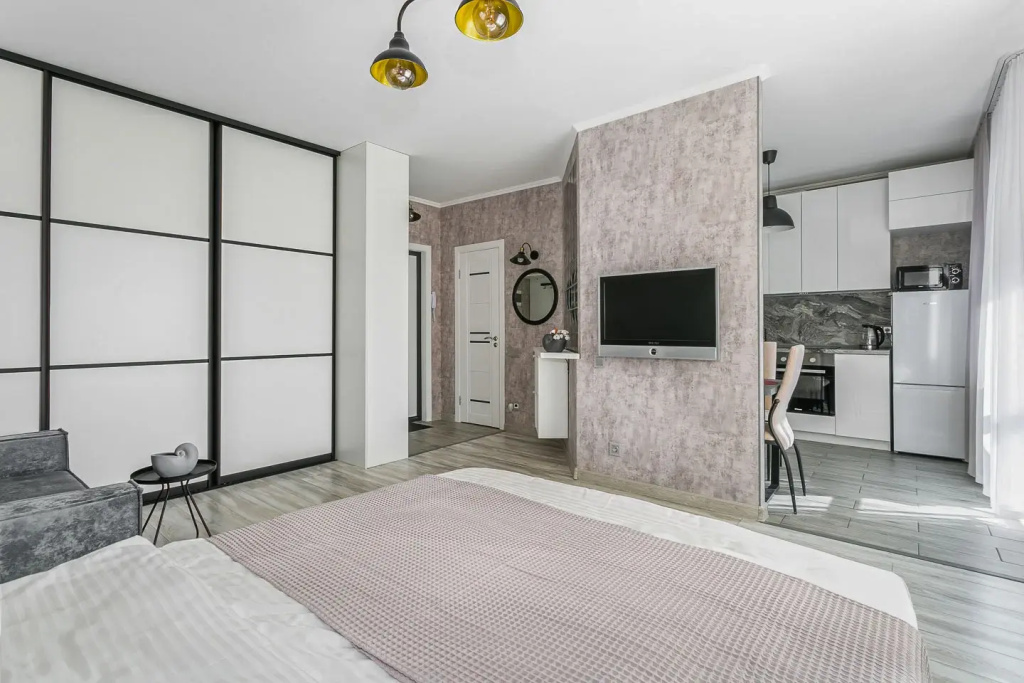 Апартаменты MyHomeYourHome на Переведенской д4 к1 — фото