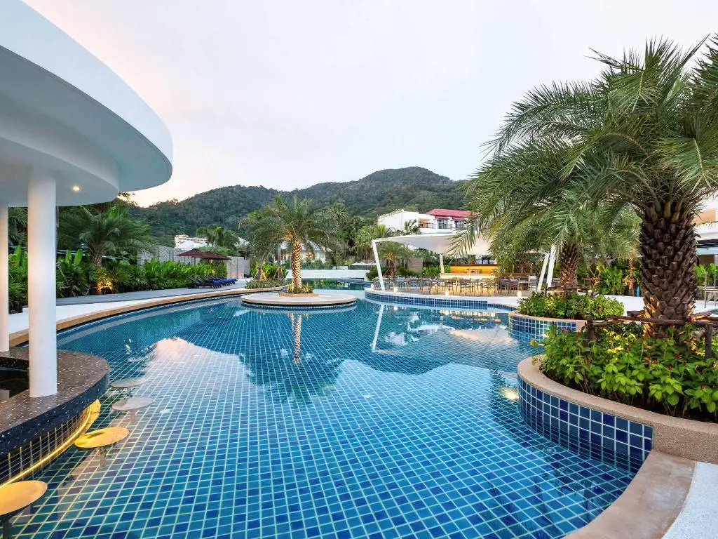 Отель Holiday Inn Resort Phuket Karon Beach by IHG — фото