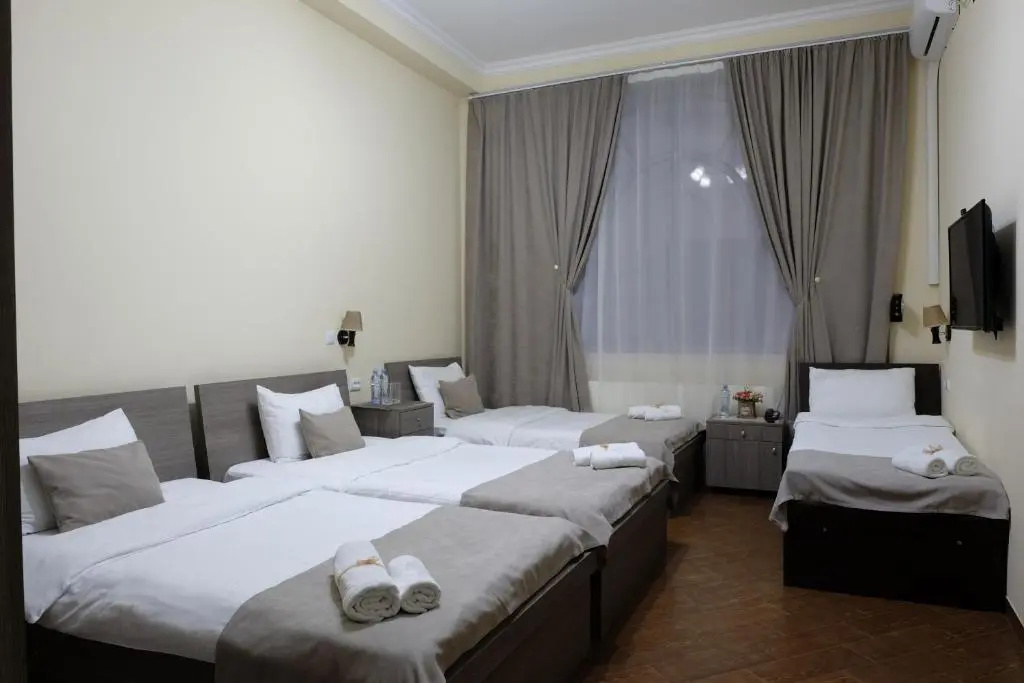 Classic Quadruple room