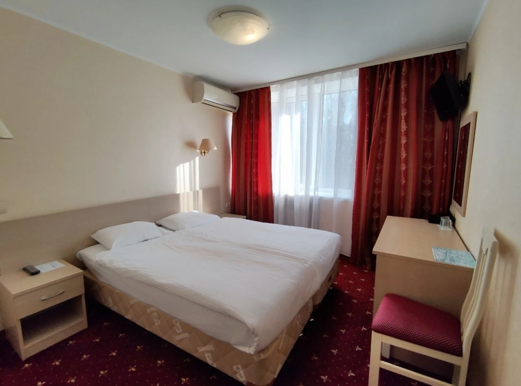 Amaks Voronezh Park Hotel Room Type - Business Double full double bed