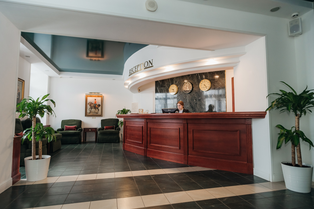 Otel' "Nikolayevskiy" by null