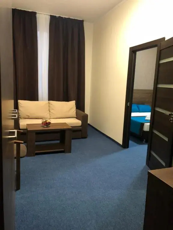 Quadruple Suite