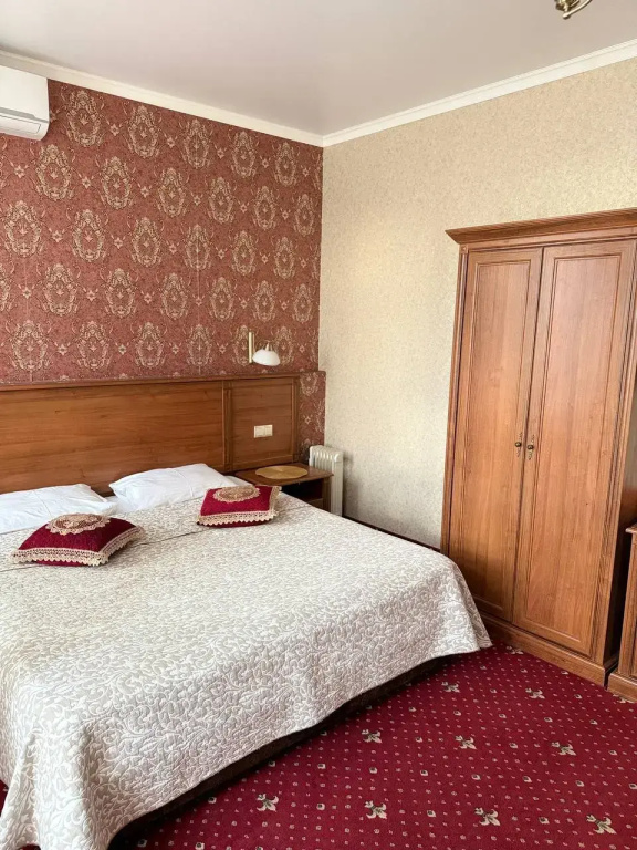 Deluxe Double room with view (full double bed)