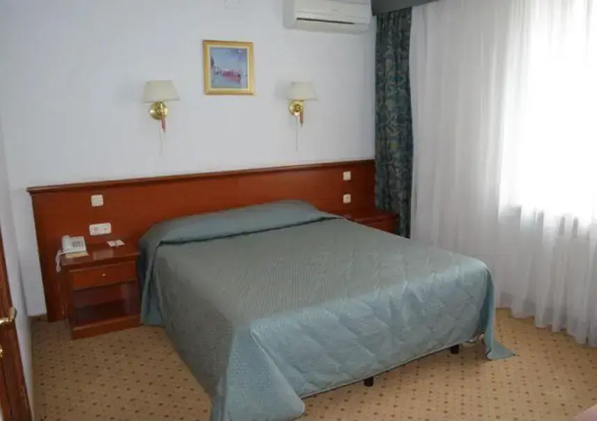 Evropa Hotel Room Type - Standard Double room full double bed