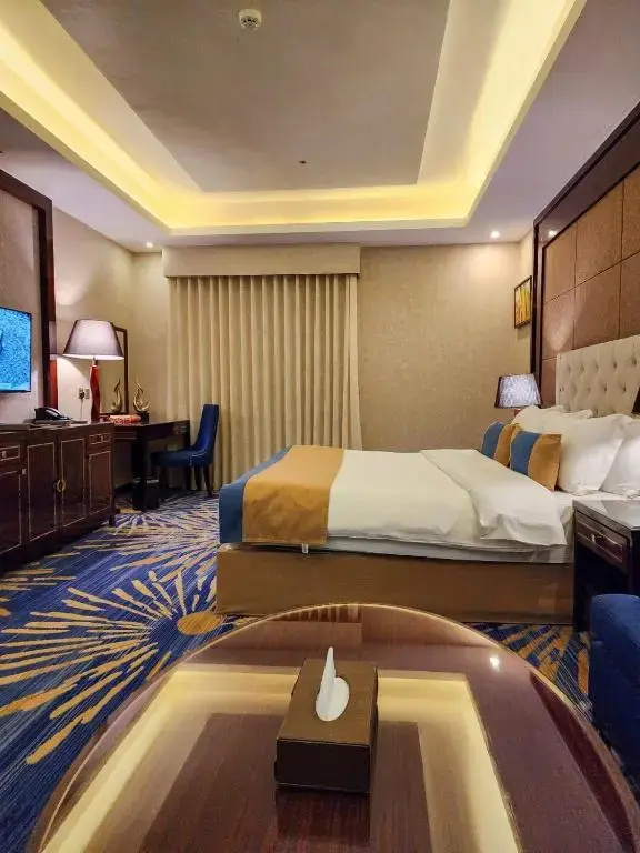 Deluxe Double room (full double bed)