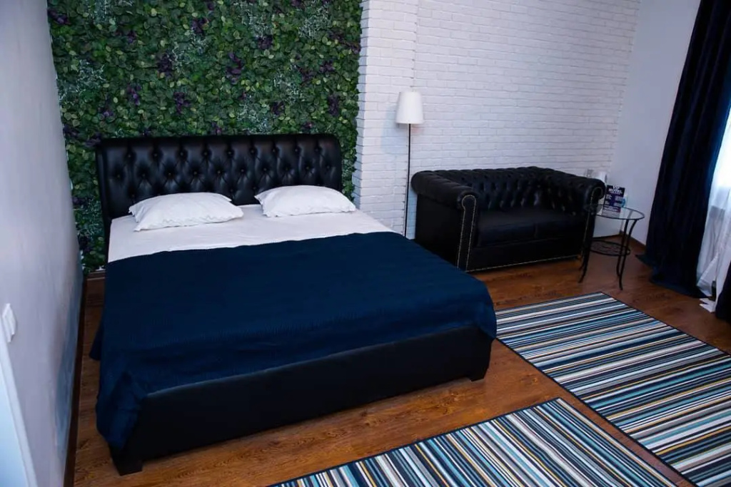 Classic Double room with city view (full double bed)