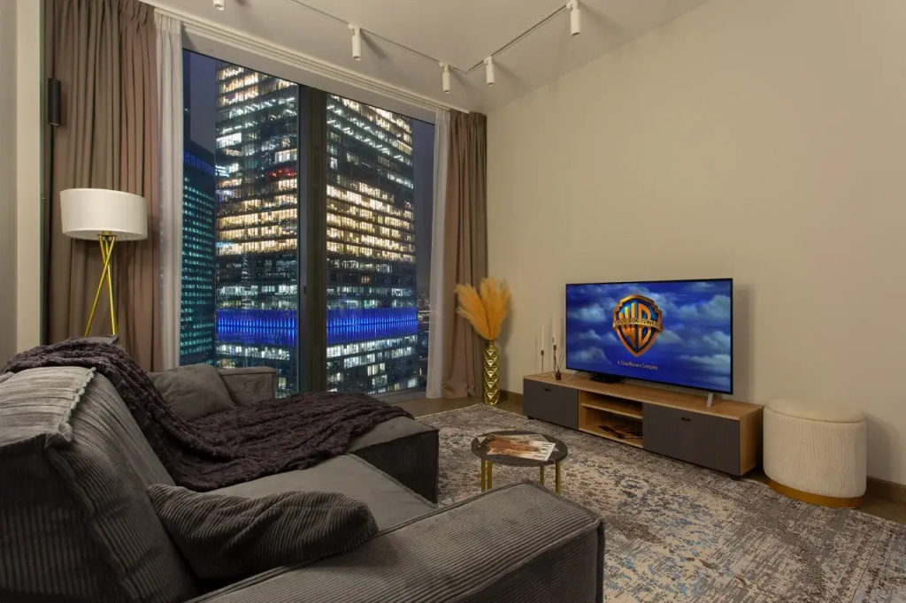 Отель Апартаменты Sky City Moscow Особенный вид на Лужники, Парк Победы, башни и город! в Москве