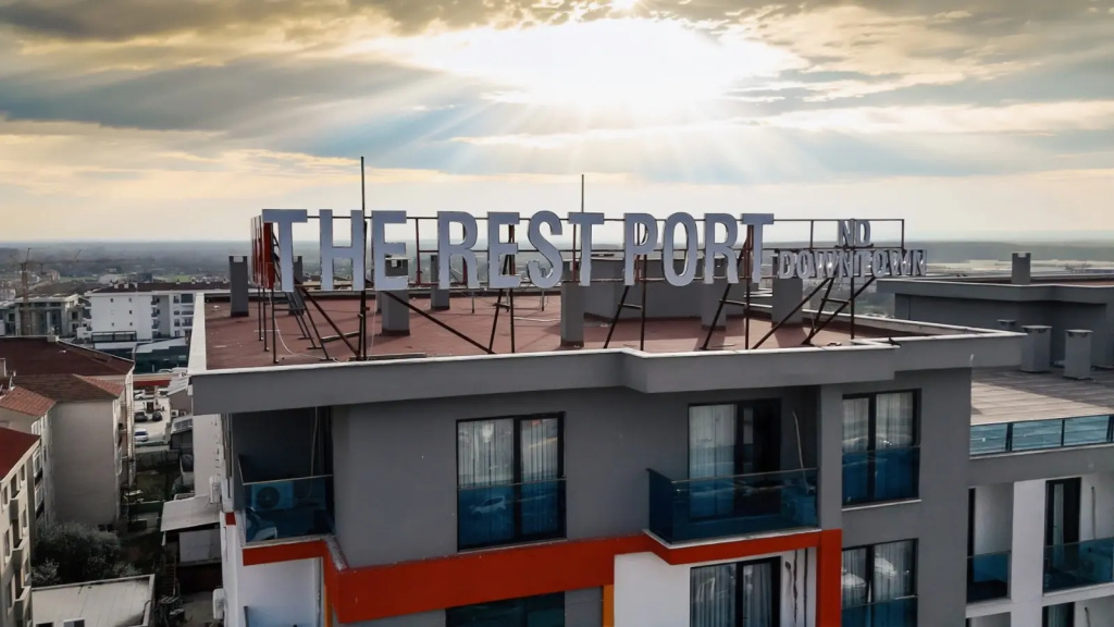 The Rest Port ND Downtown Hotel