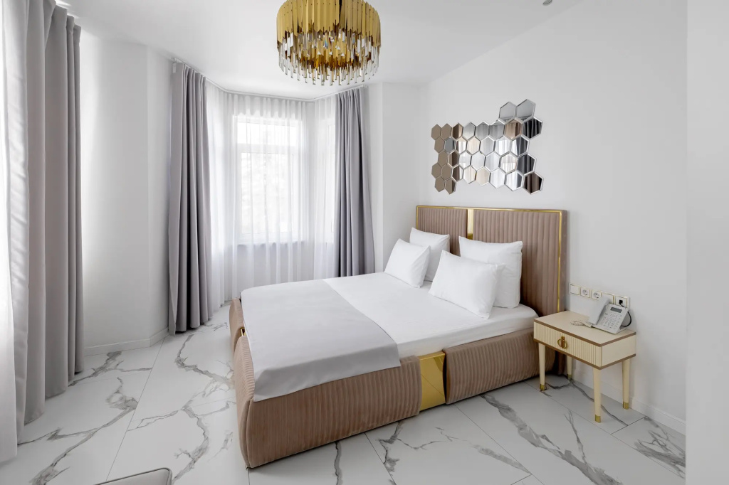 Superior Scenic Double room with balcony (full double bed)