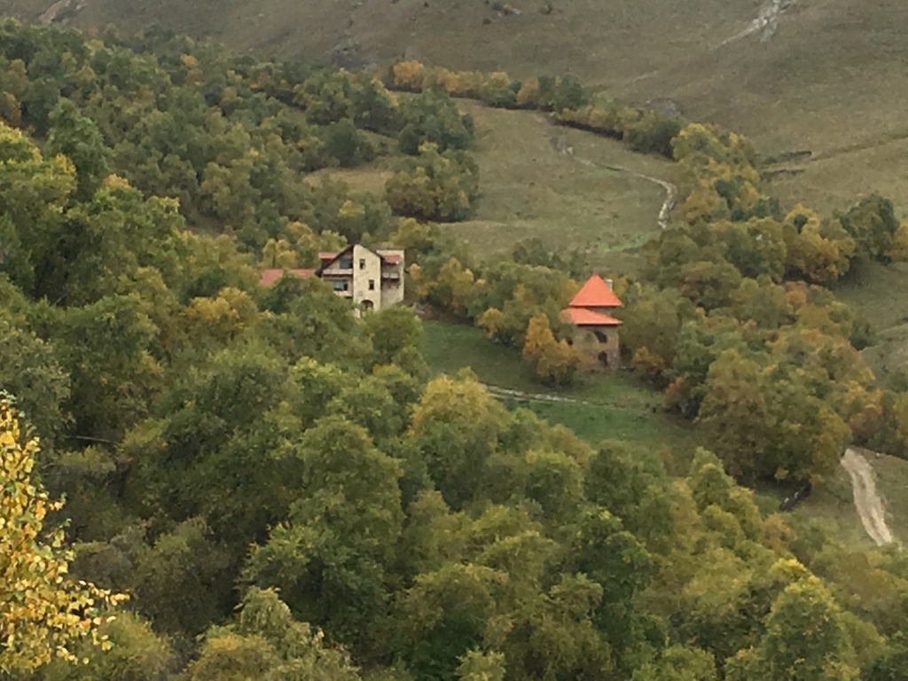 Малокарачаевский район: Отель Бермамыт