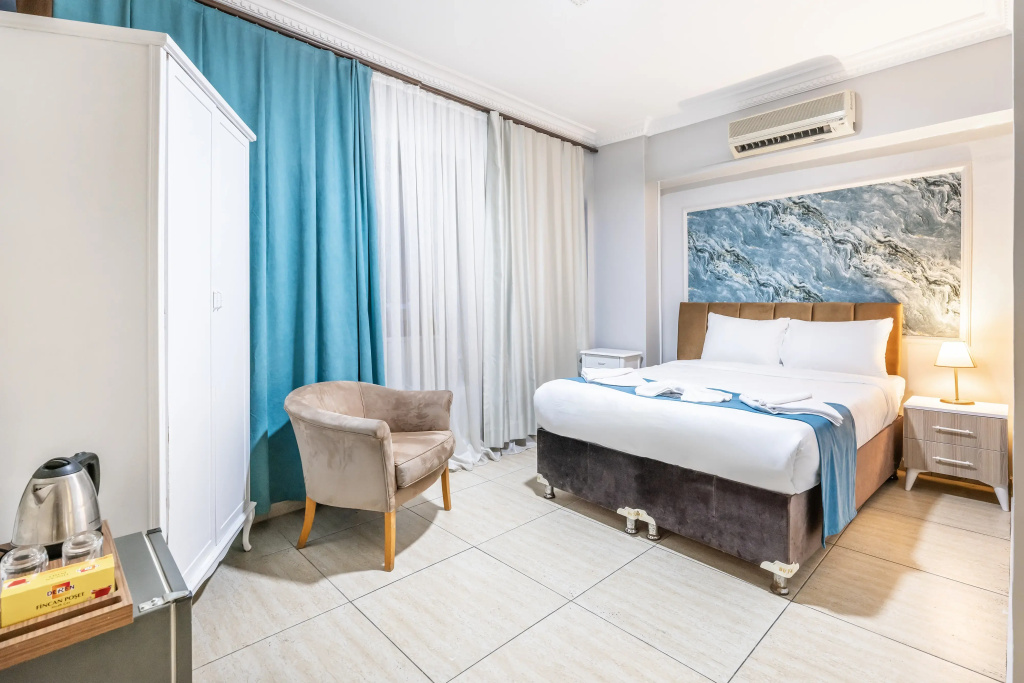 Economy room