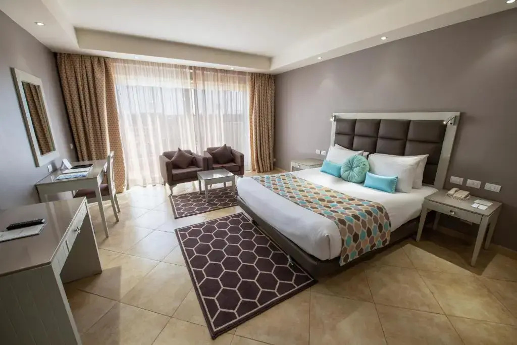 Номер Superior с балконом в Sunrise Crystal Bay Resort